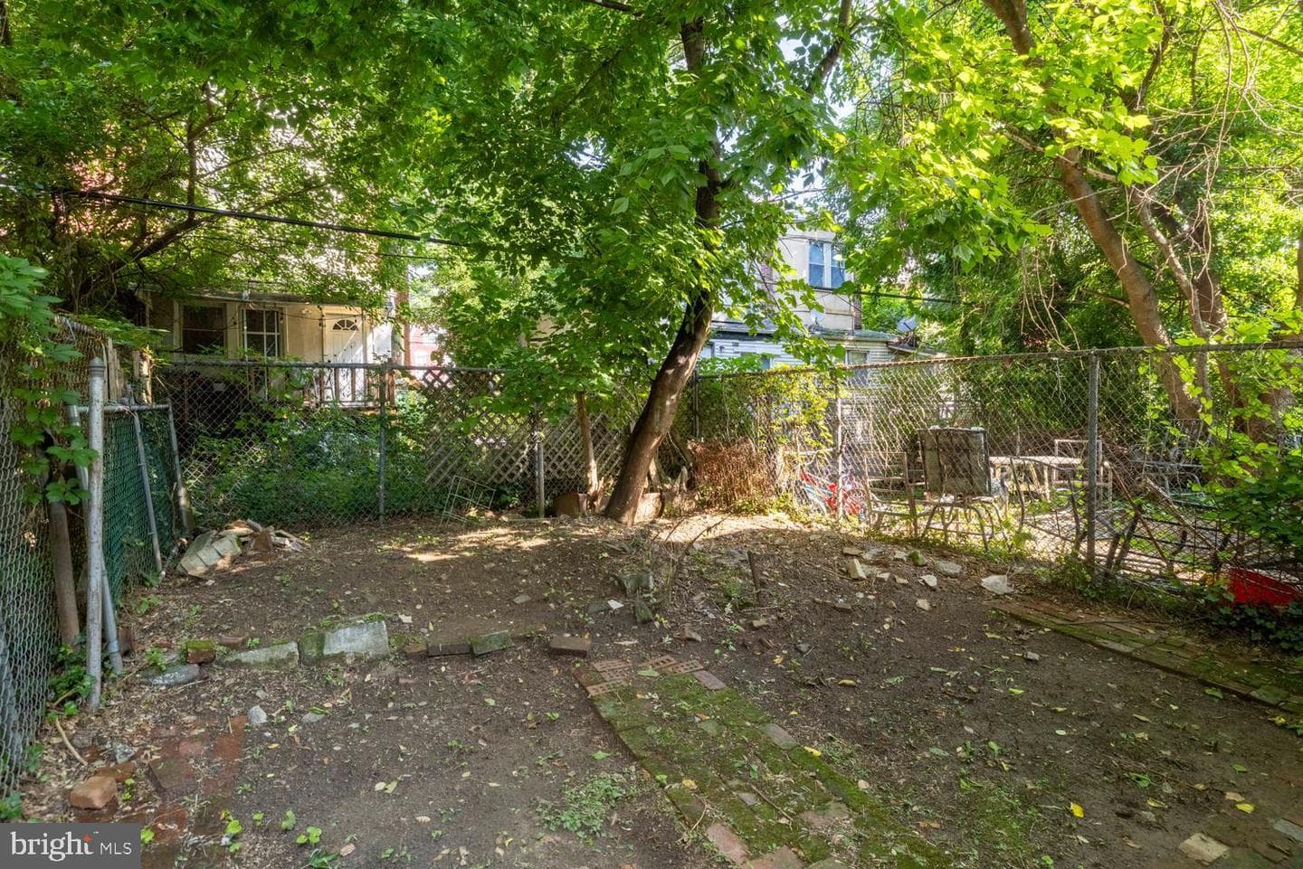 159 E Mayland Street photo 24
