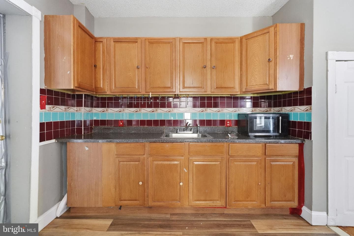 7277 Saybrook Avenue photo 10