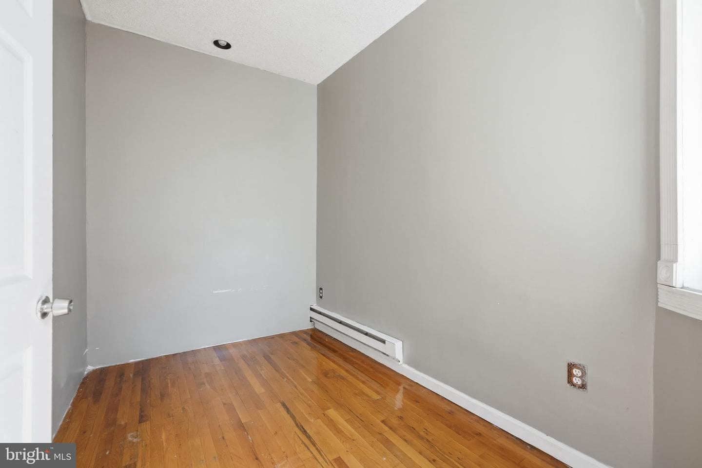 7277 Saybrook Avenue photo 18