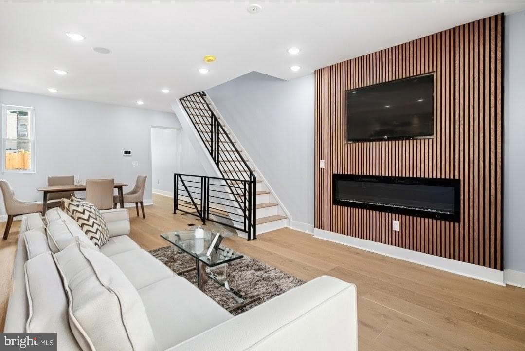 2061 E William Street photo 3