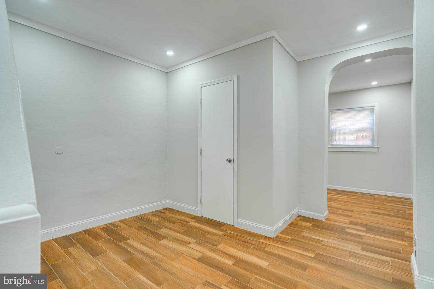 2606 E Madison Street photo 14