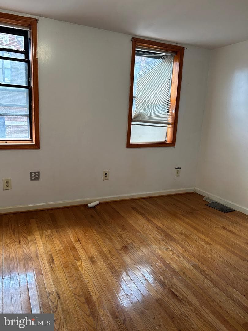 1813 E Hazzard Street photo 6