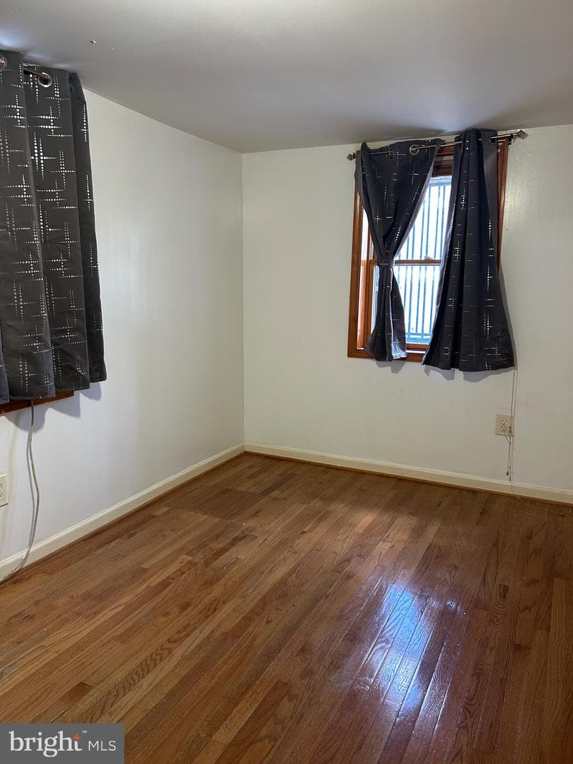 1813 E Hazzard Street photo 9