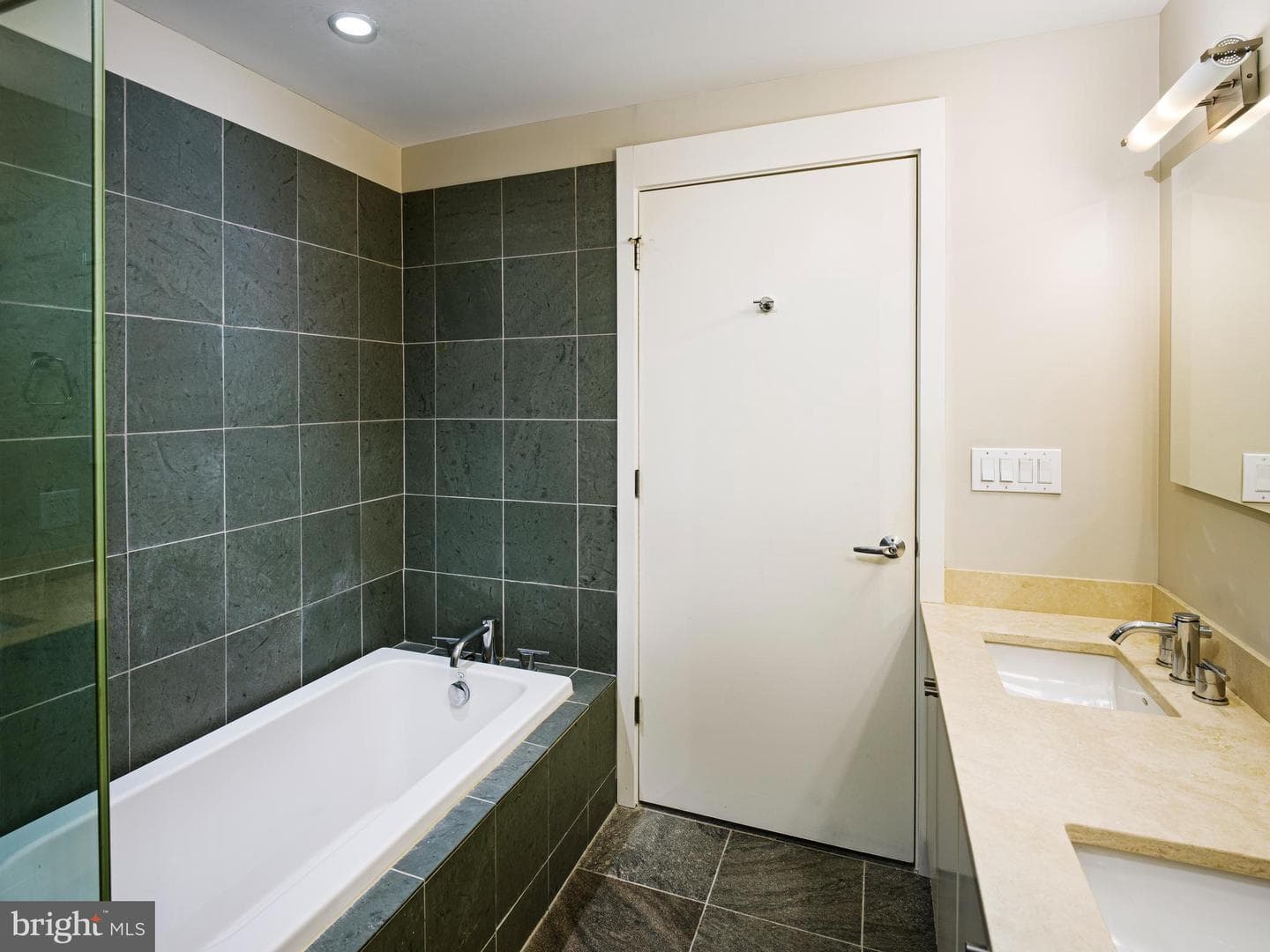 1101 Locust Street #2i photo 12