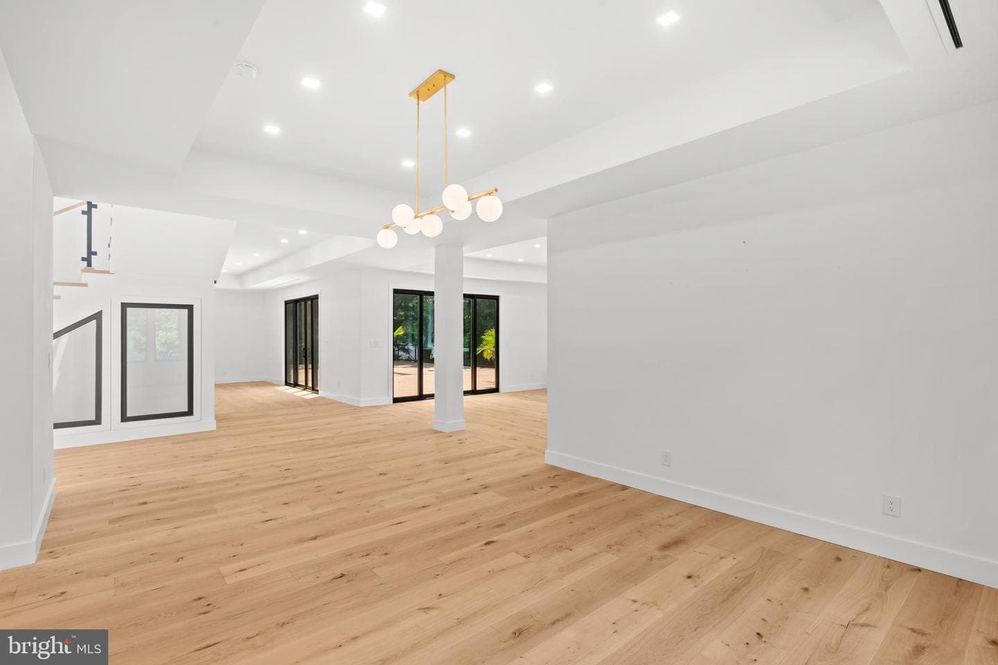 9402 Meadowbrook Avenue photo 15