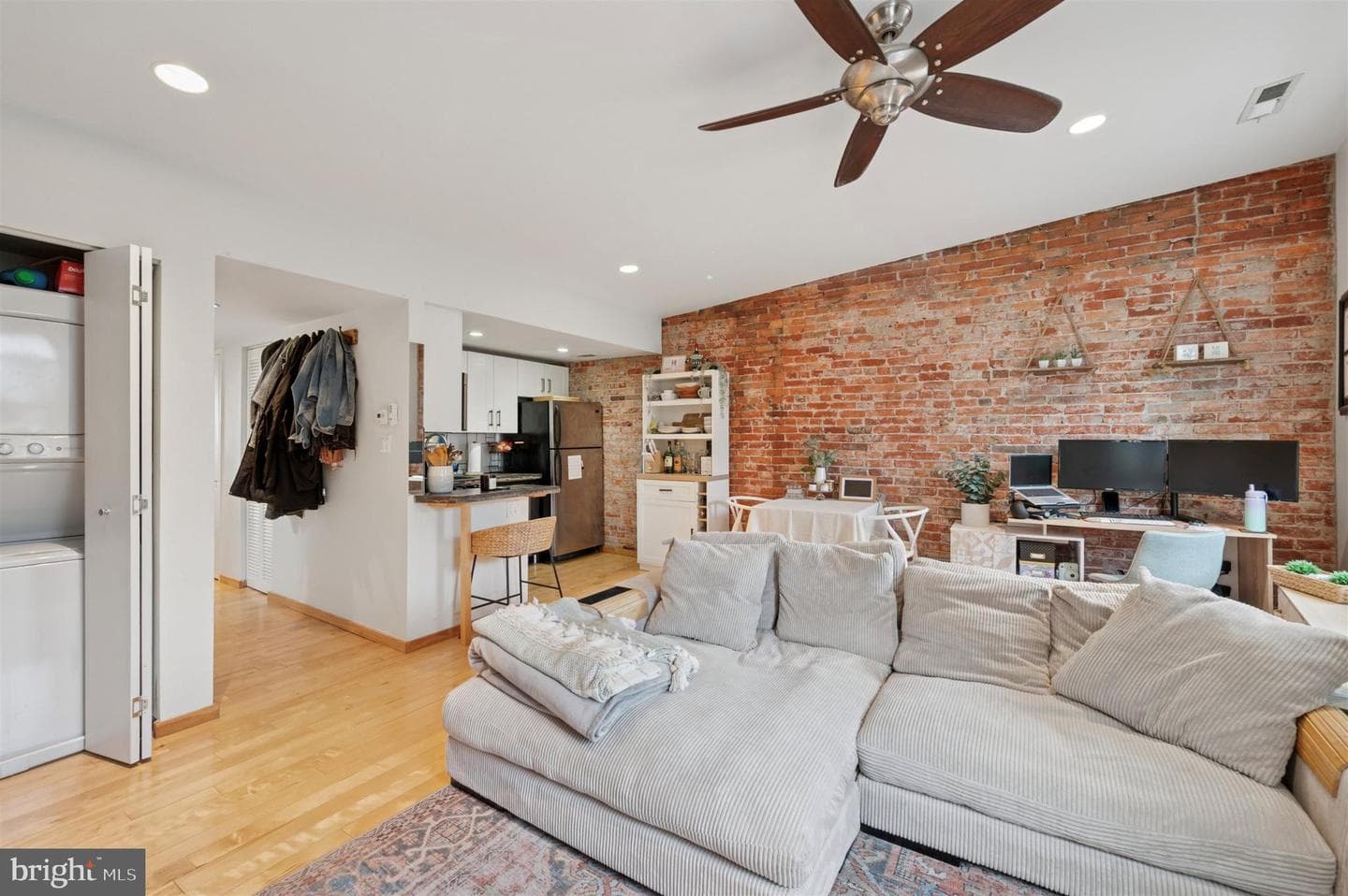 211 Christian Street #c photo 3