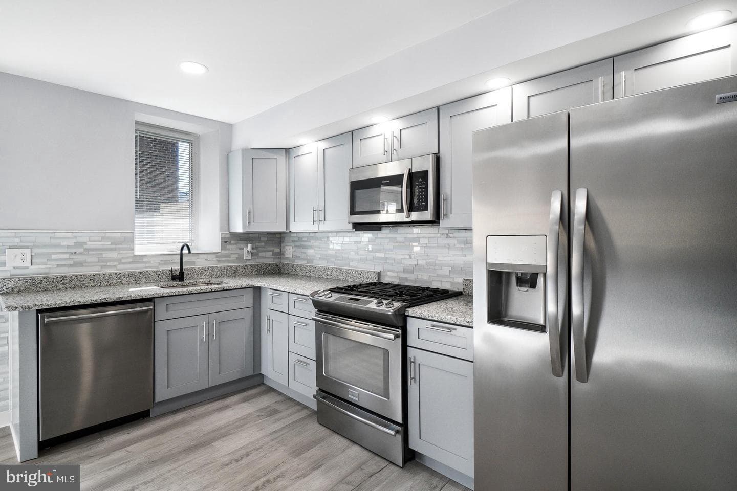 3653 Frankford Avenue photo 19