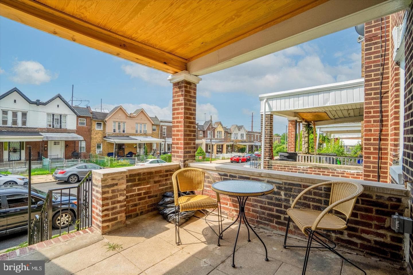 5327 W Oxford Street photo 2