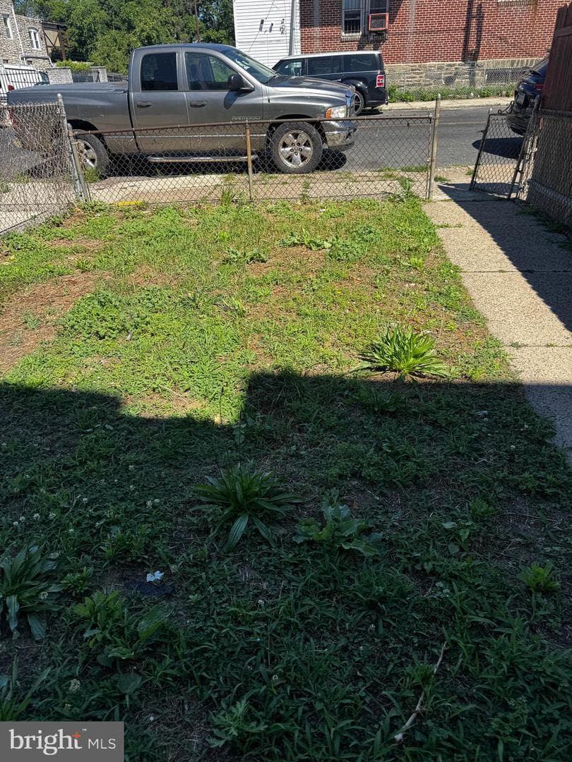 7004 Grays Avenue photo 22