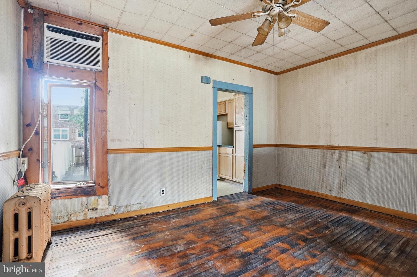 6154 Walker Street photo 7