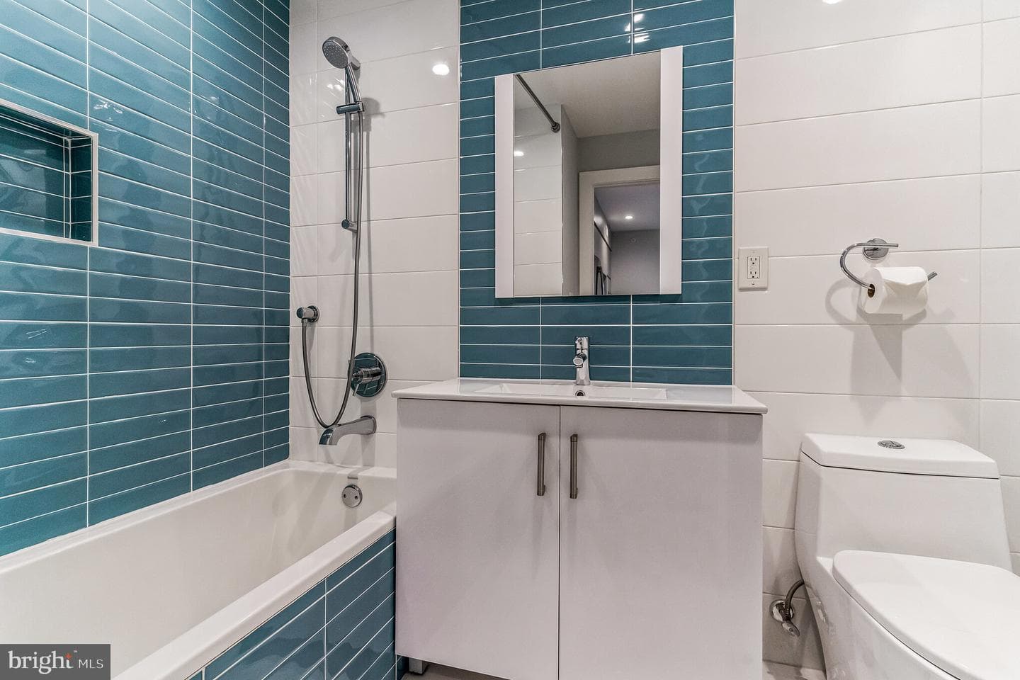 1405-21 Frankford Avenue #502 photo 8