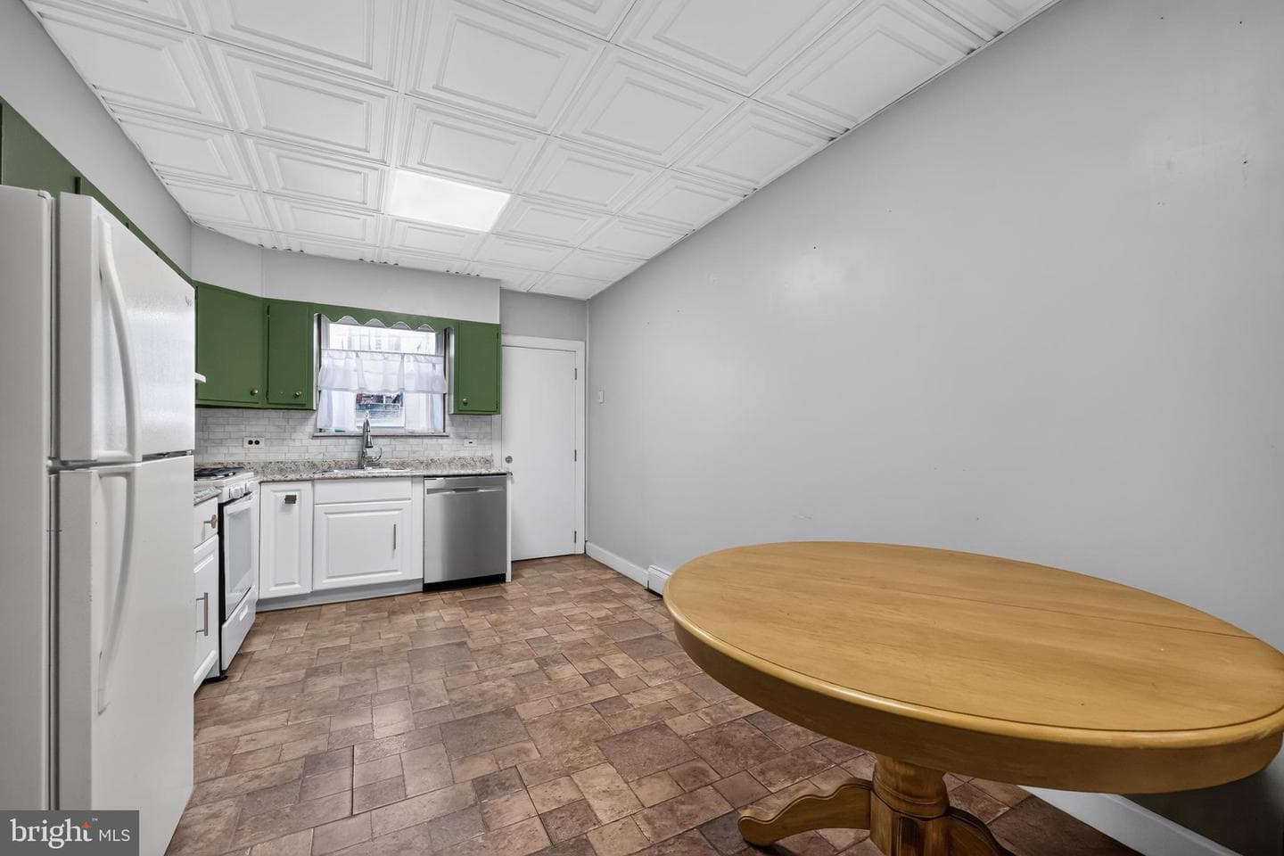2336 S Chadwick Street photo 12