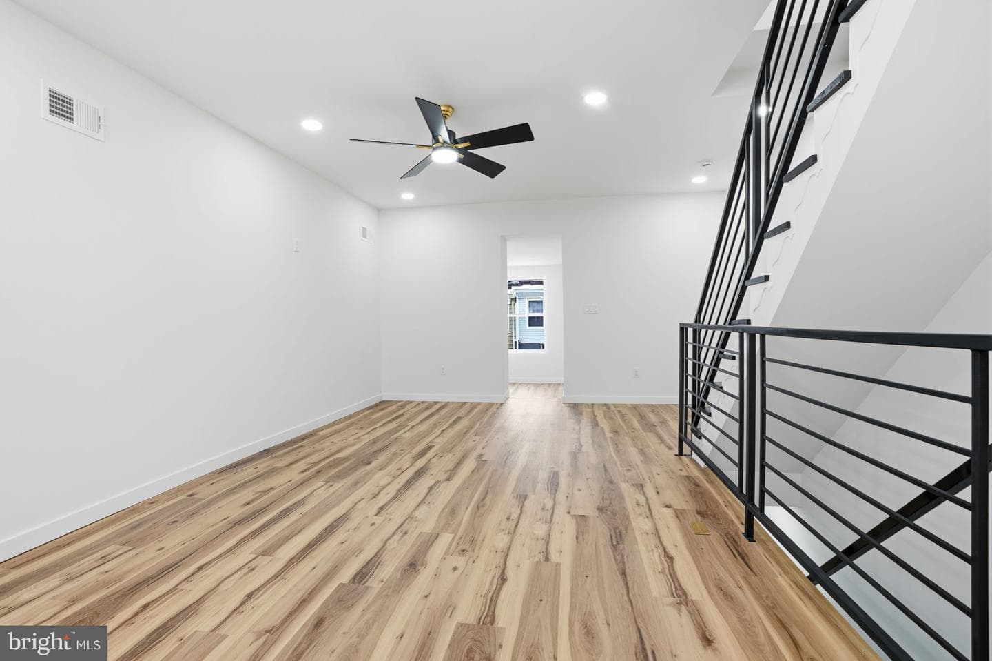 5224 Beaumont Avenue photo 9