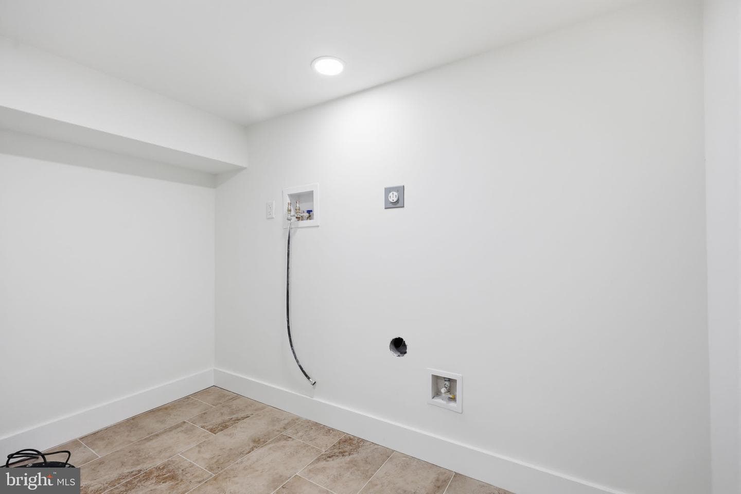 1322 S Lindenwood Street photo 32