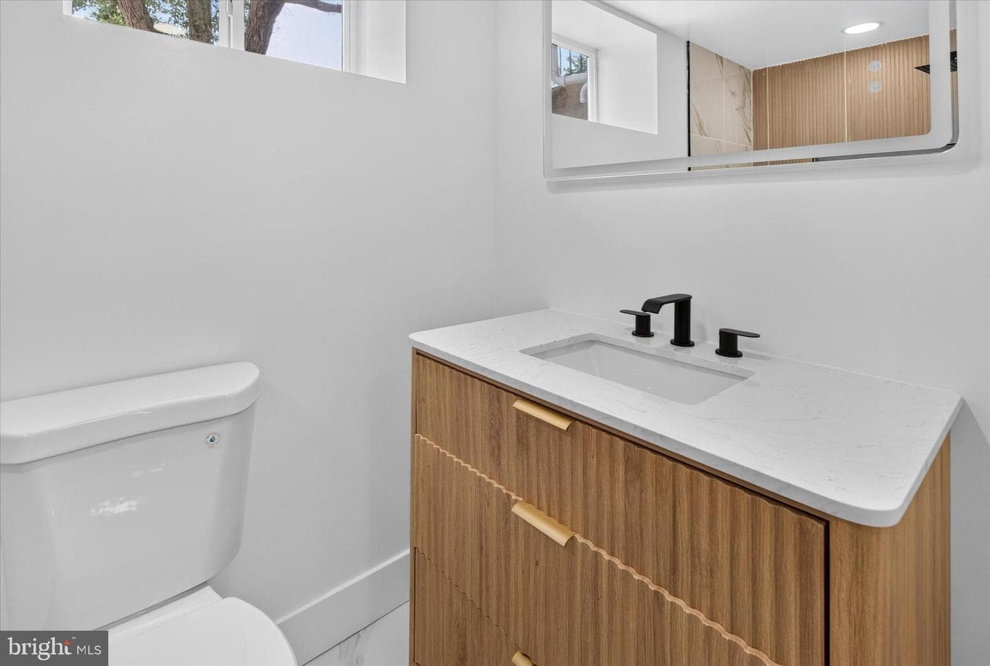 8613 Rugby Street photo 29