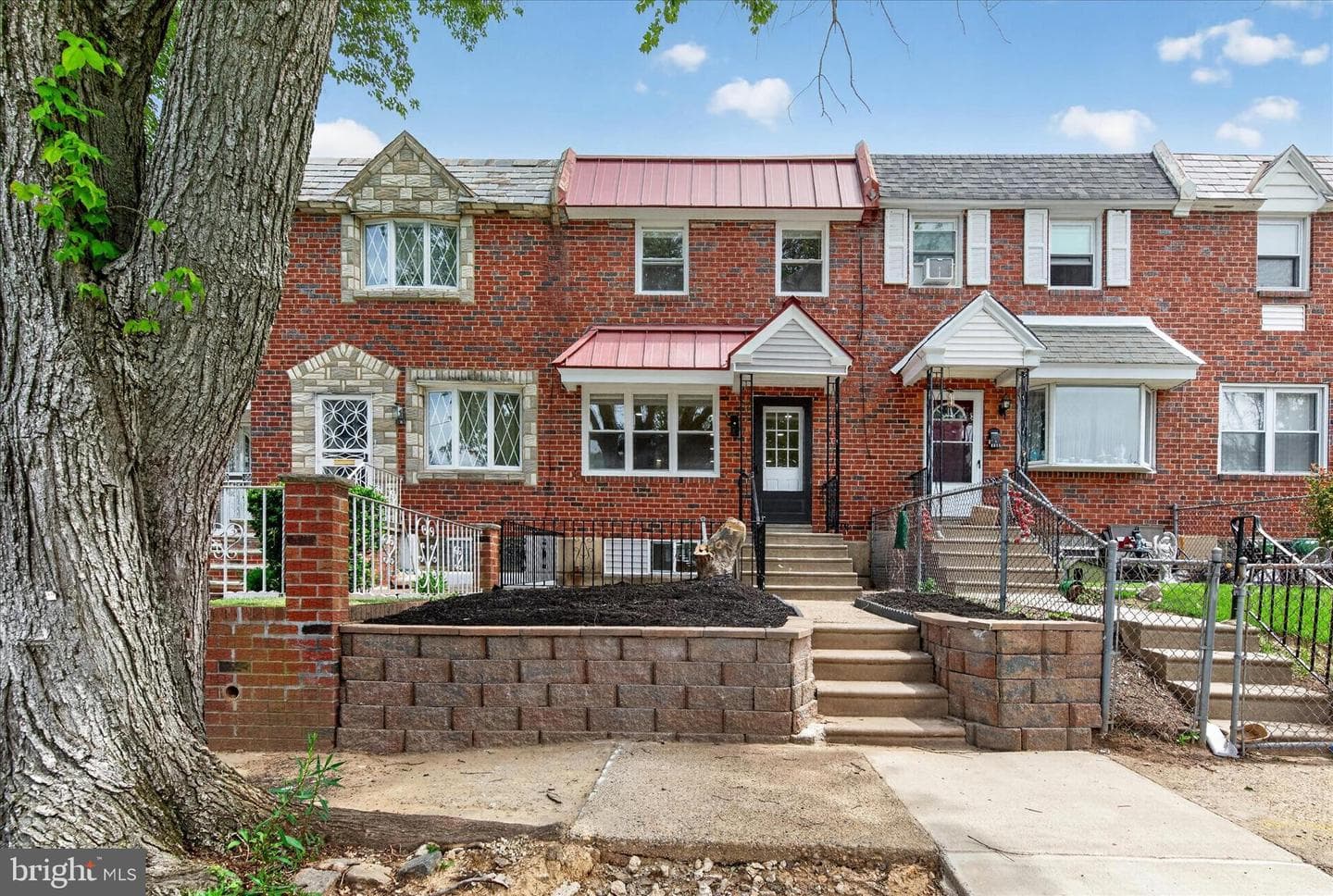 8613 Rugby Street photo 3