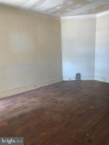 6027 Walnut Street photo 1