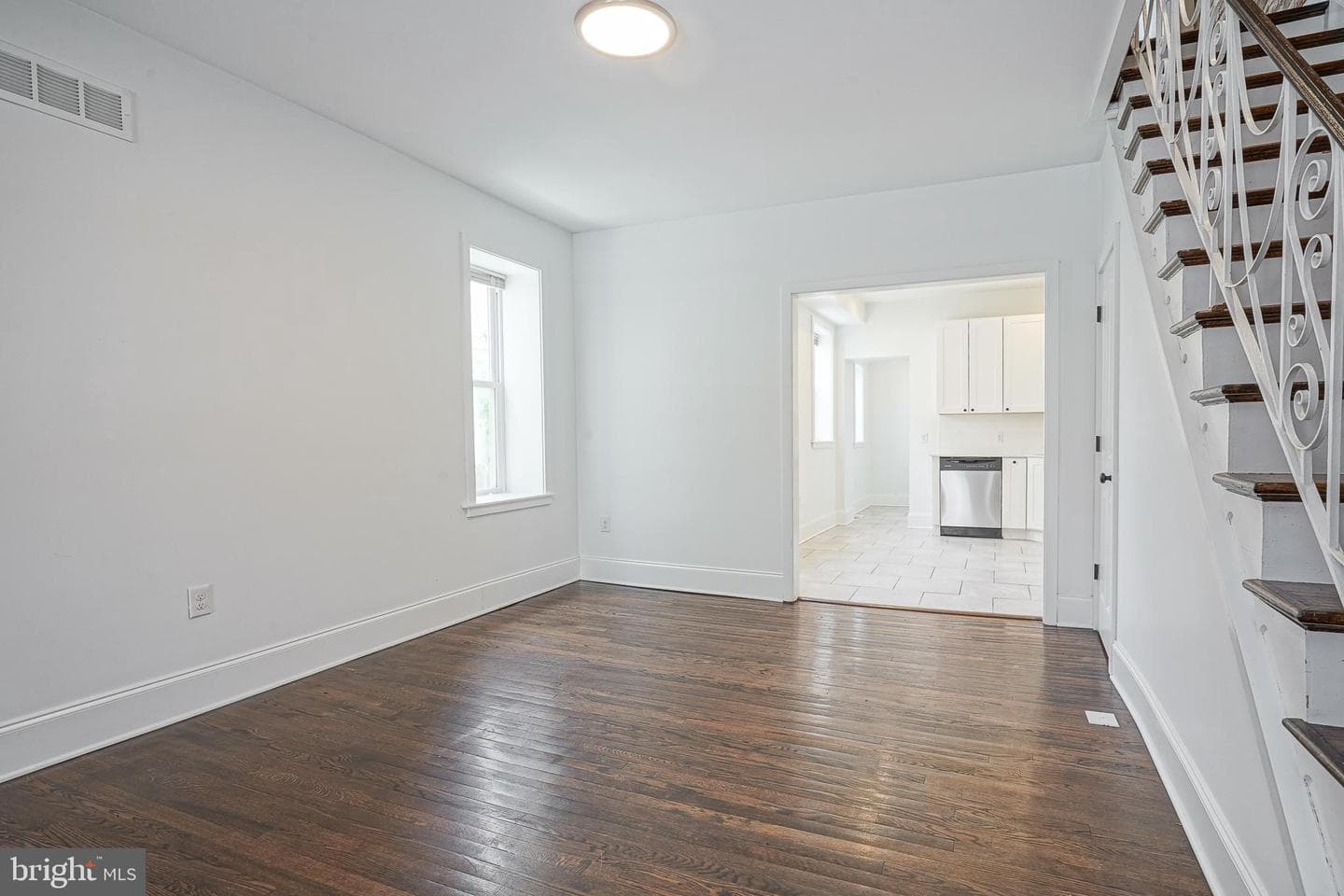 4826 Greenway Avenue photo 4
