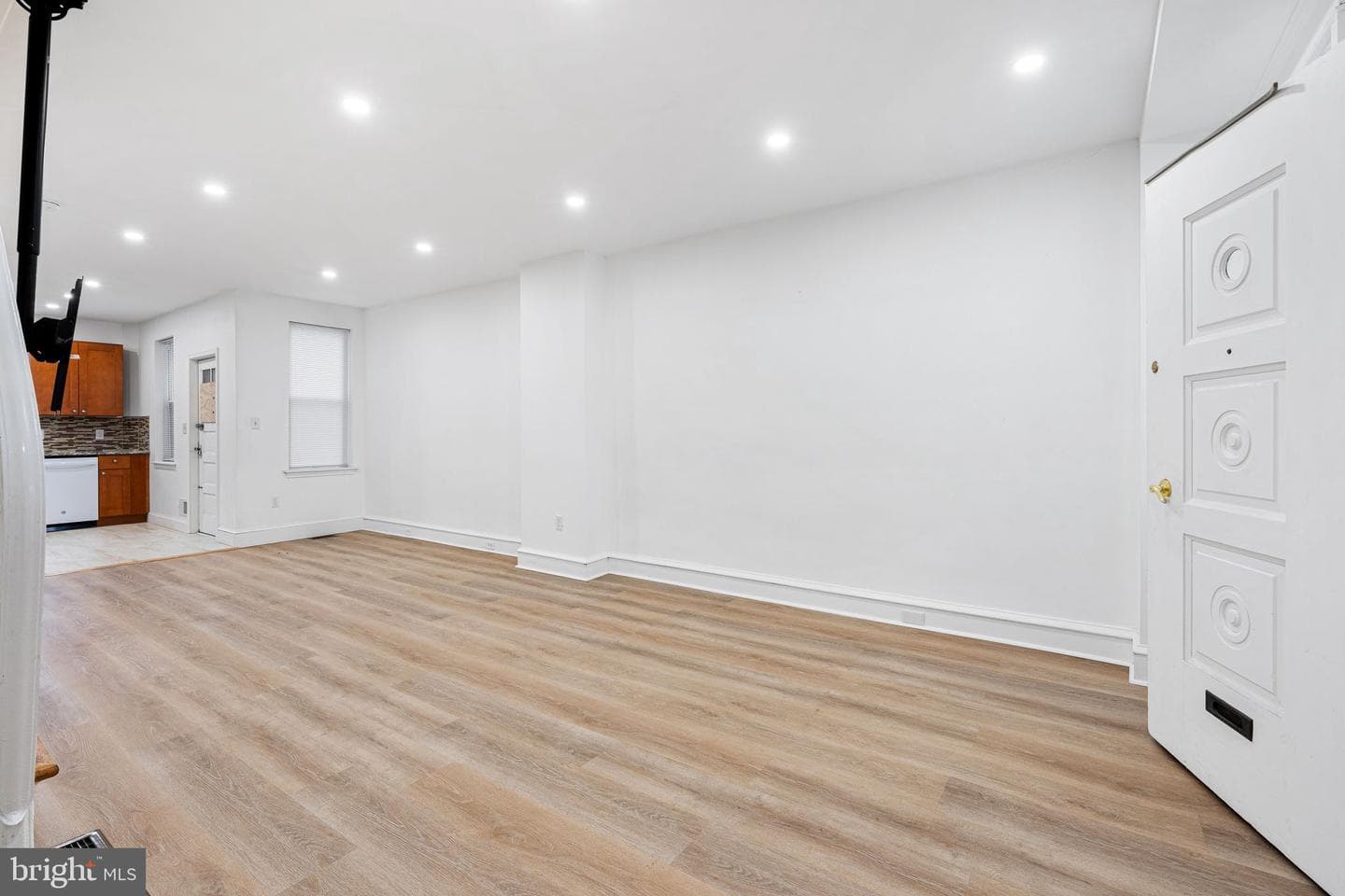 3870 Frankford Avenue photo 12