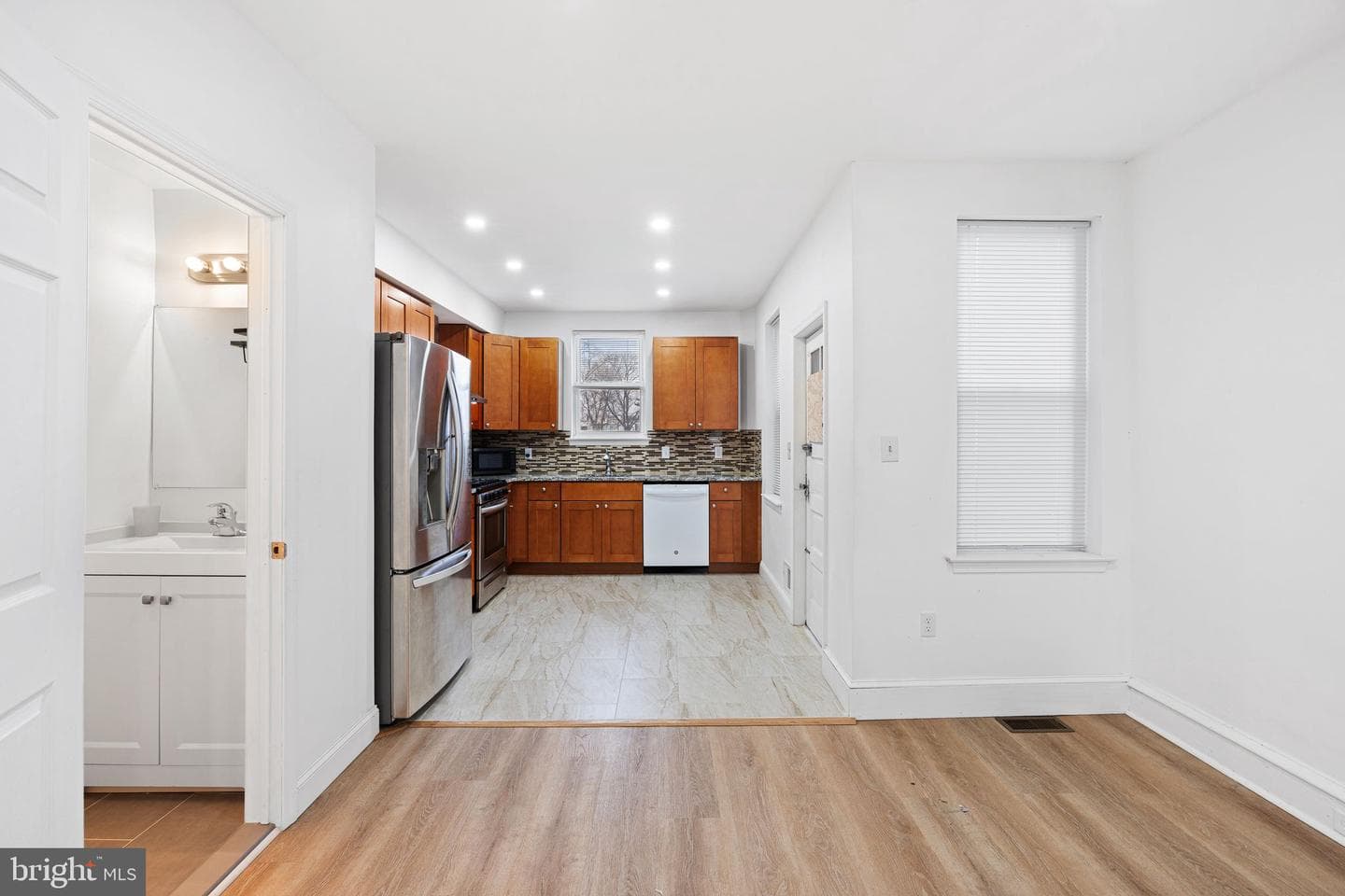 3870 Frankford Avenue photo 17