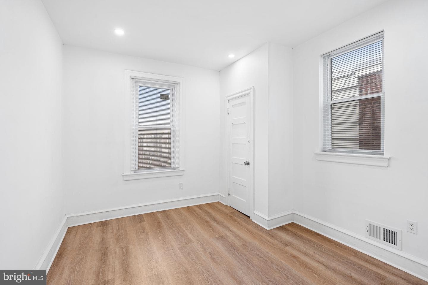 3870 Frankford Avenue photo 31