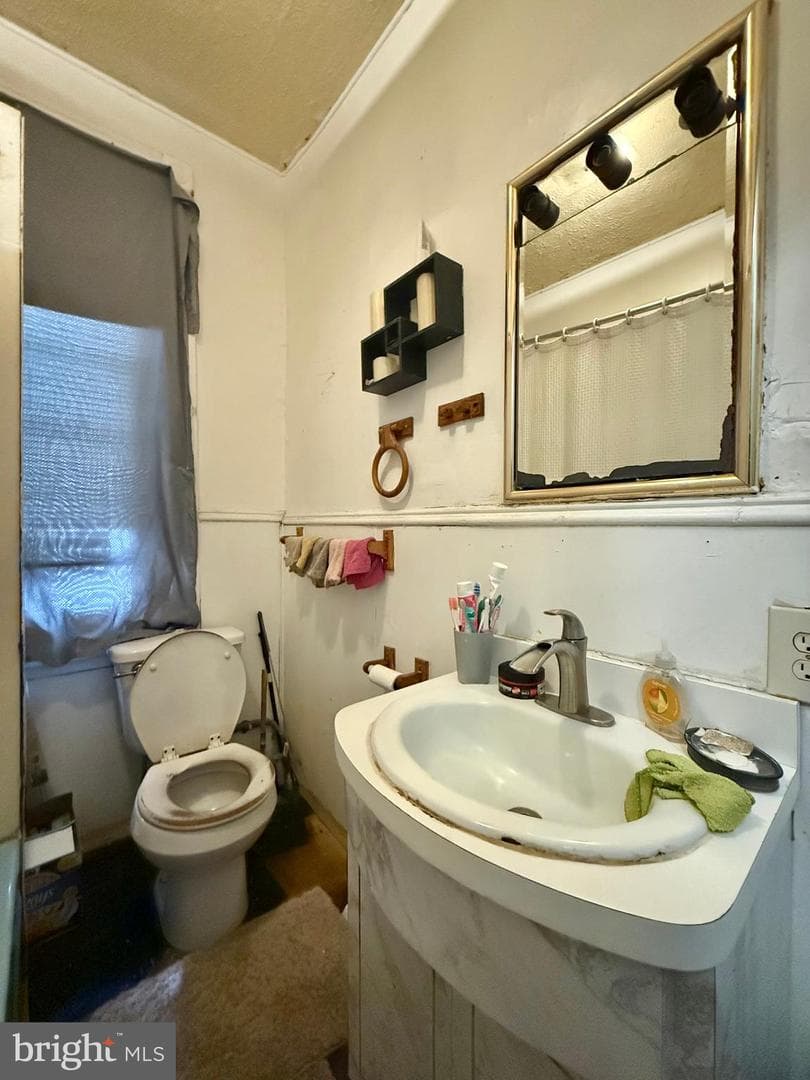 2841 W Huntingdon Street photo 30