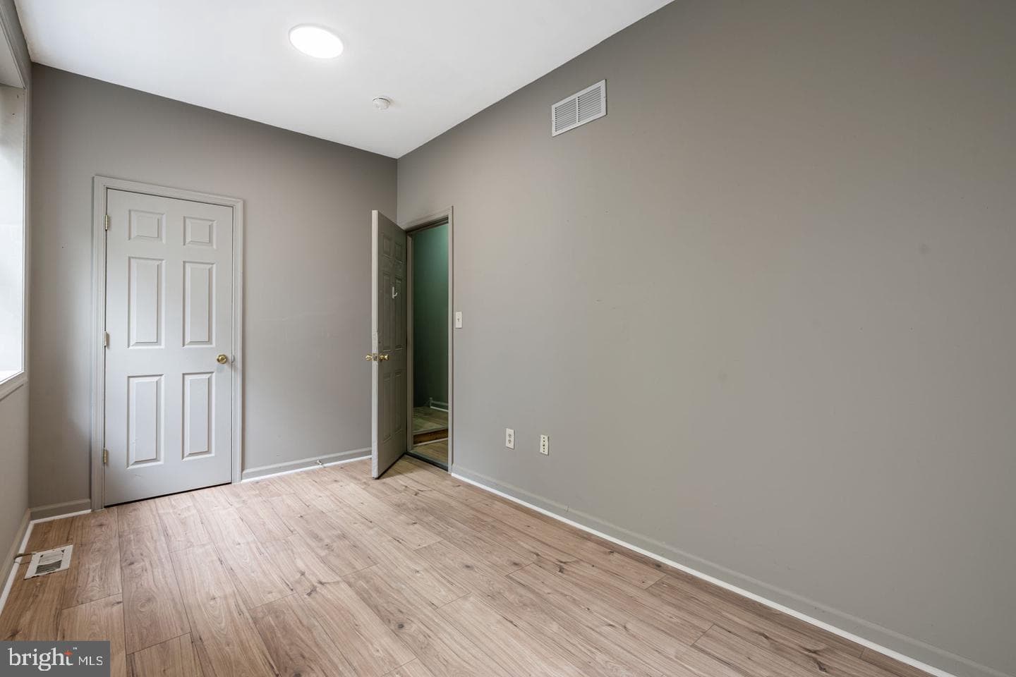 1531 W Norris Street photo 13