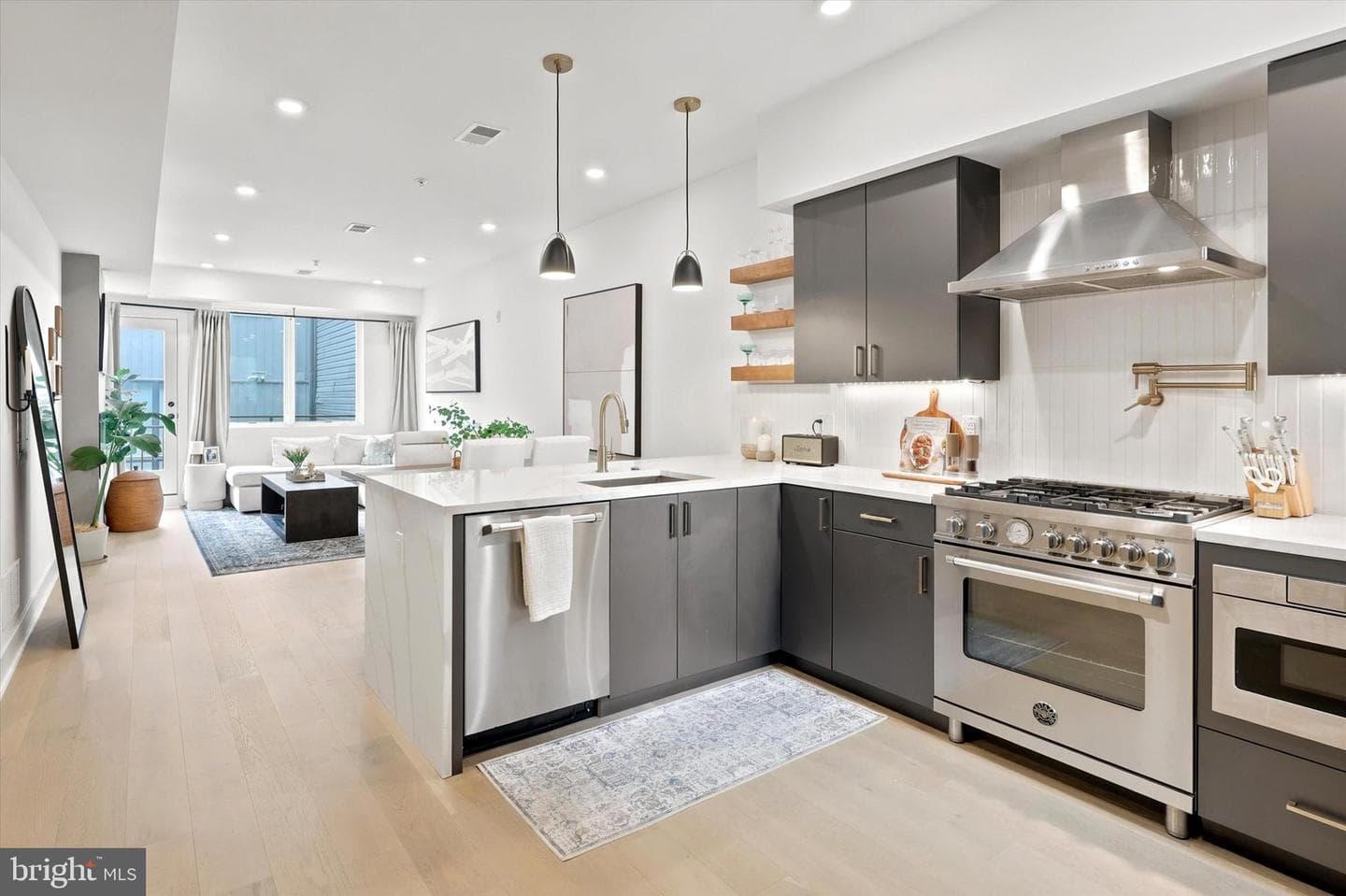 1621 Bainbridge Street #6 photo 8