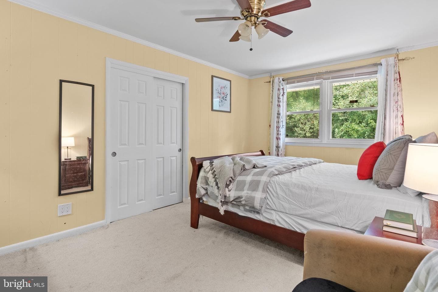 142 Greycourt Road photo 19