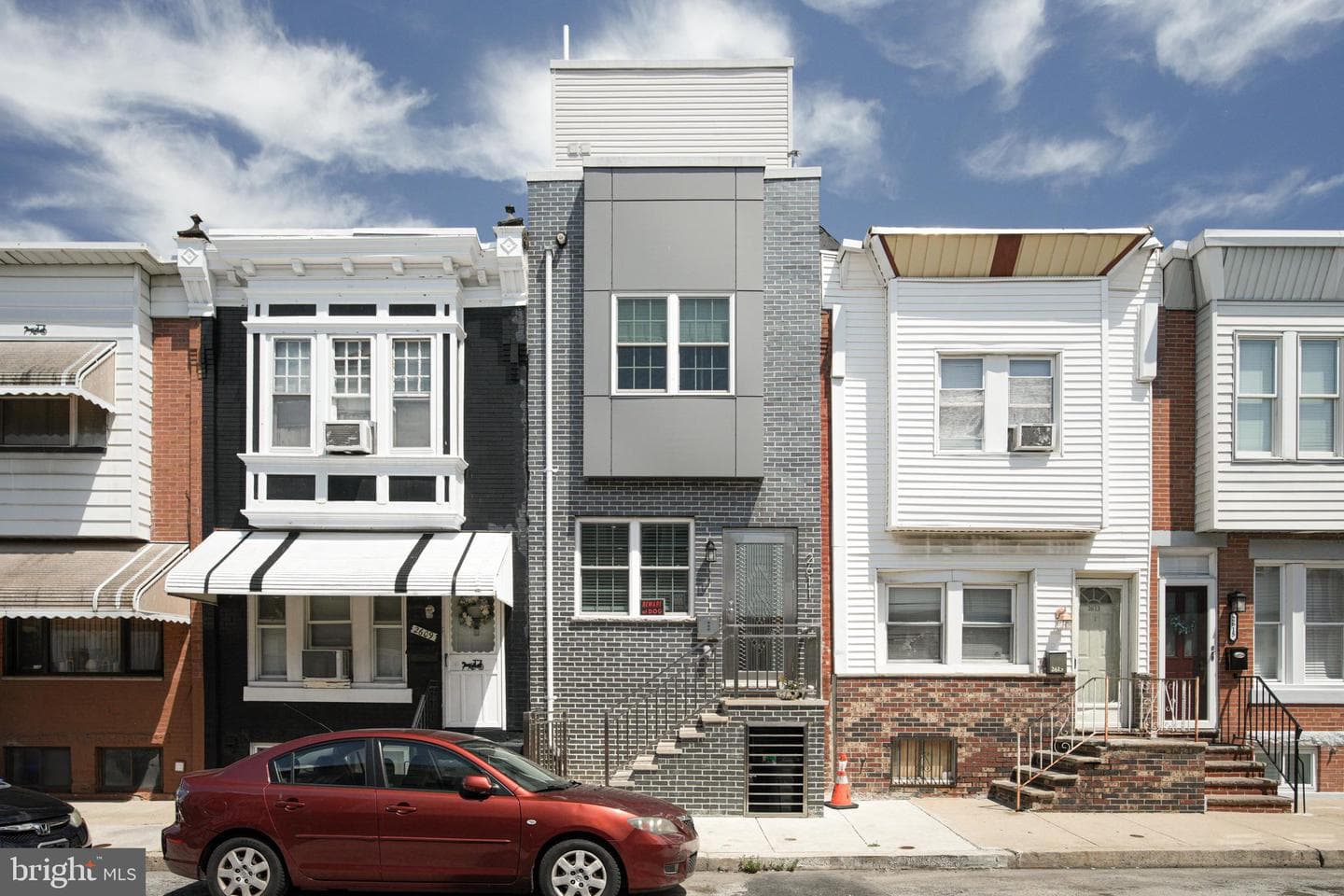 2611 S Marshall Street photo 24