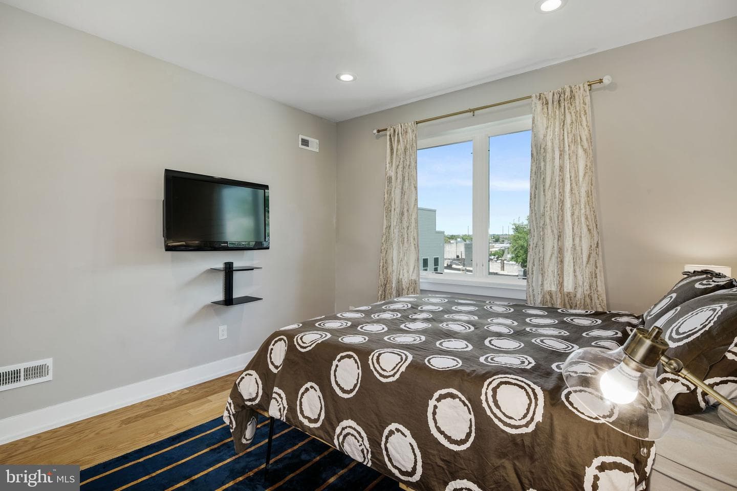 2711 W Jefferson Street #2 photo 18