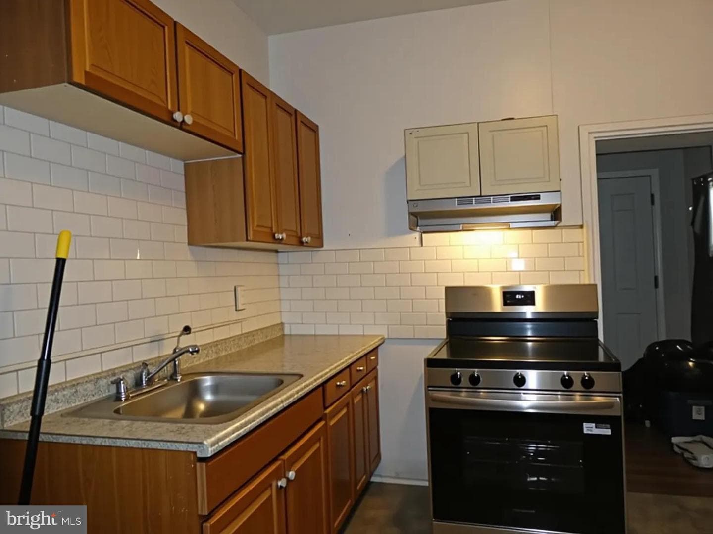 2070 Bellmore Avenue photo 4