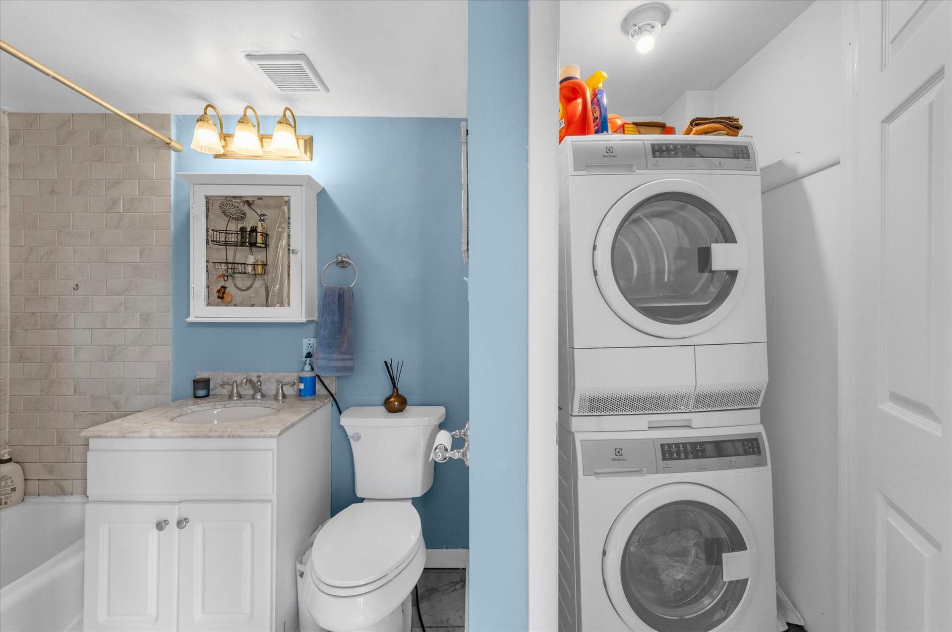 1901 Green Street #9 photo 13