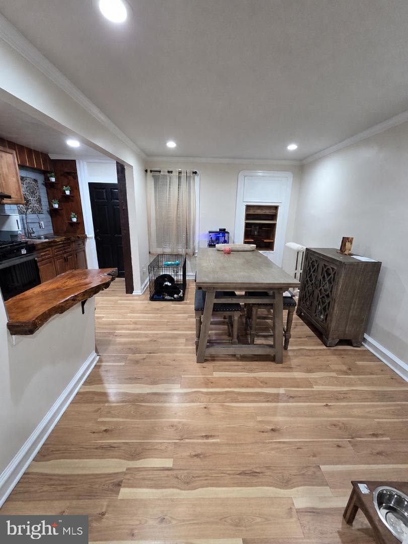 448 Robbins Street photo 4