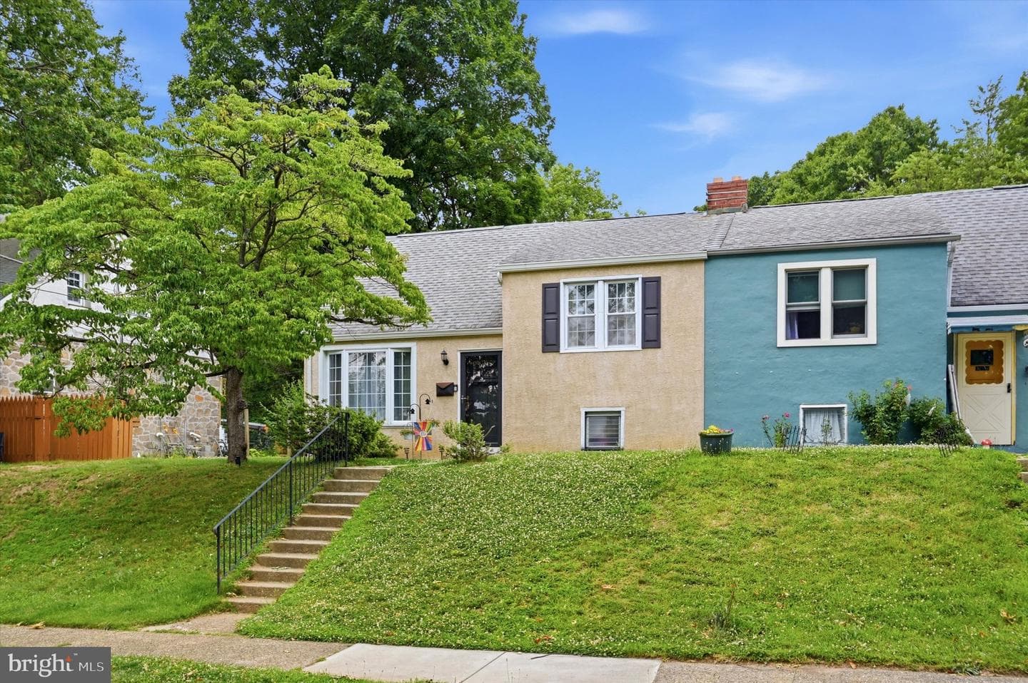 804 E Cathedral Road photo 1