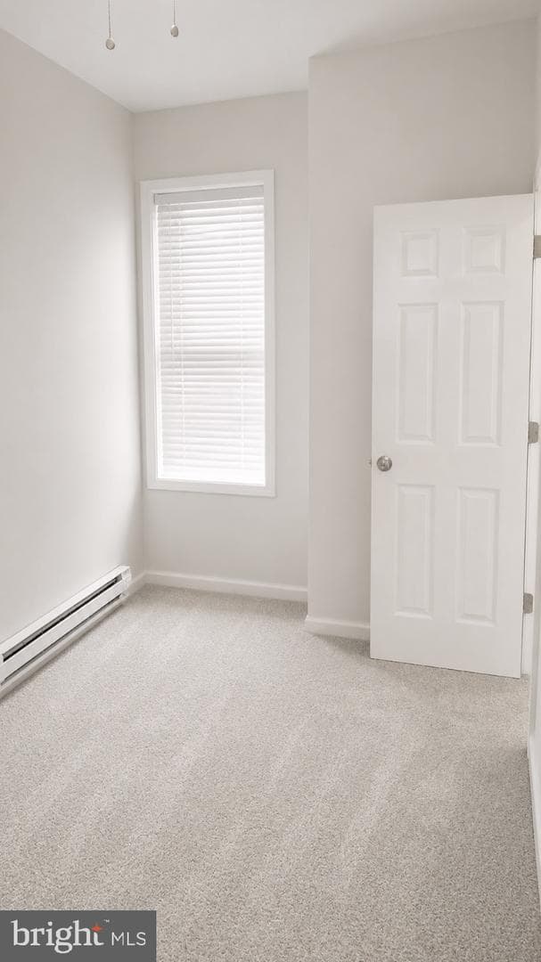 2515 N Douglas Street photo 11
