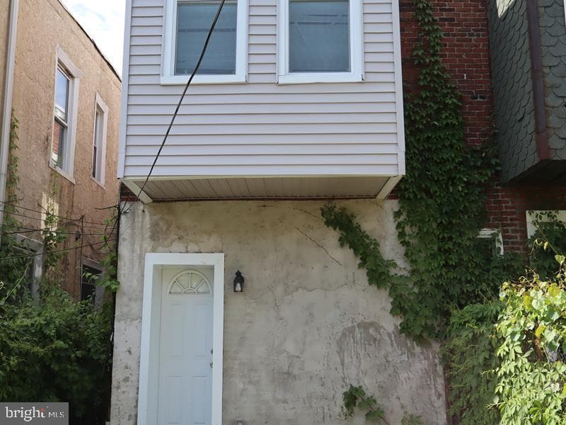6037 Spruce Street photo 5