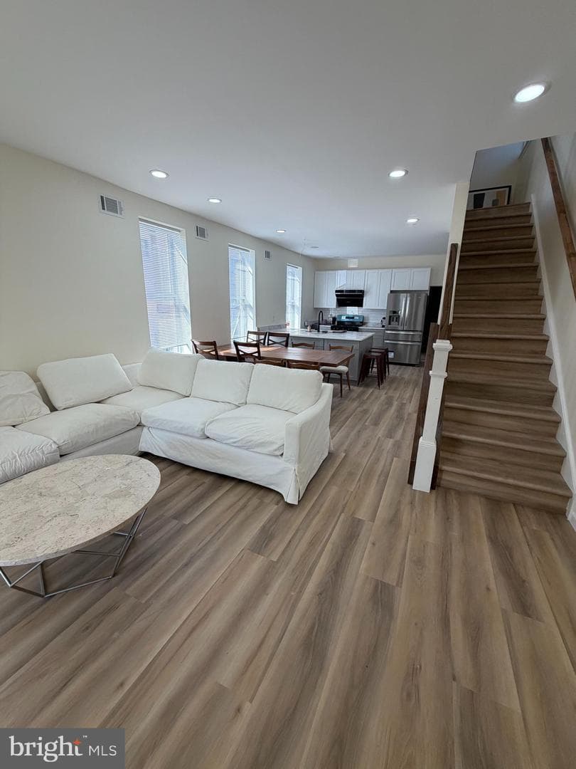 647 Kerper Street photo 3