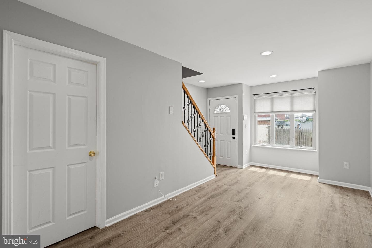 2310 E Cabot Street photo 3