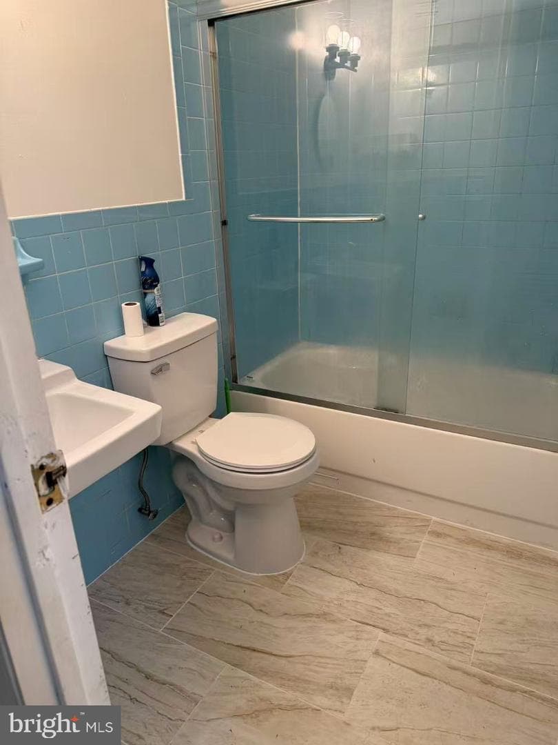 1009 Arch Street #4b photo 3