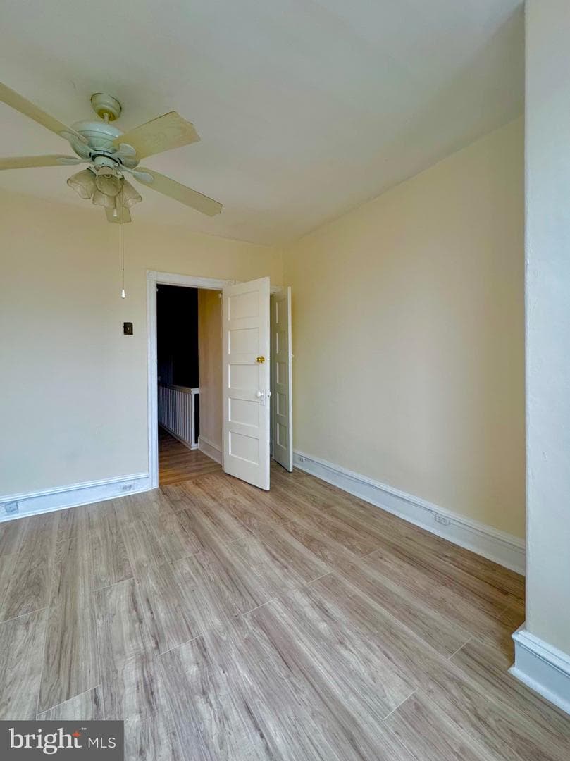 312 Lindley Avenue photo 9