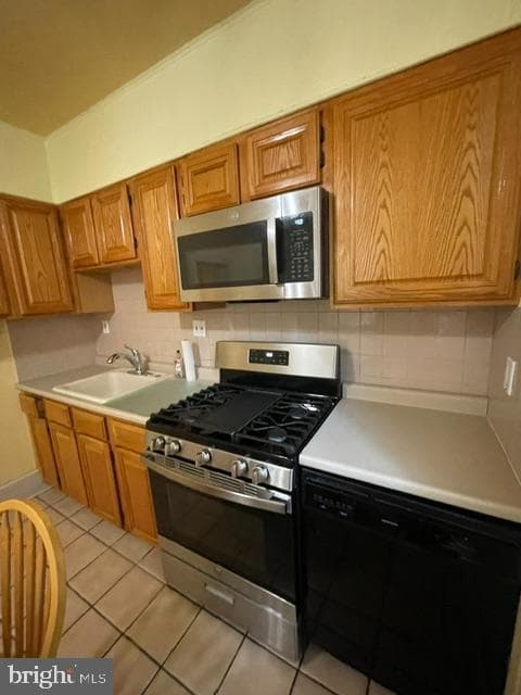 433 W George Street photo 12