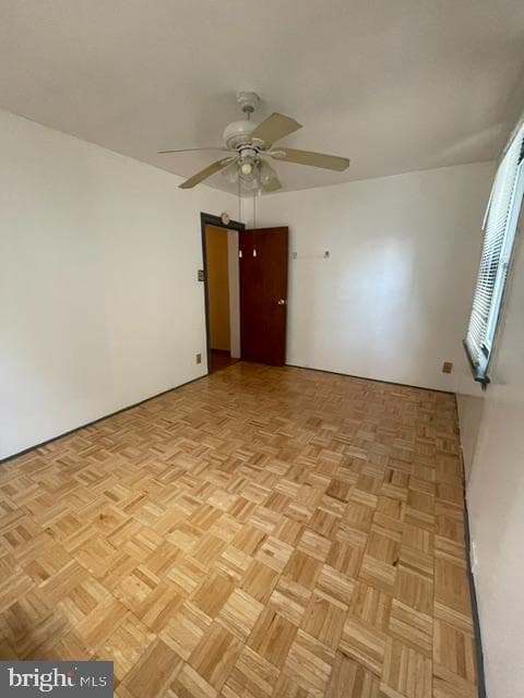 433 W George Street photo 17
