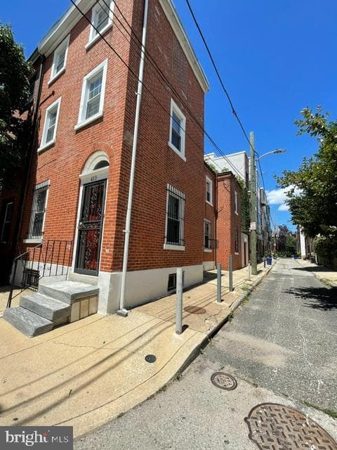433 W George Street photo 3