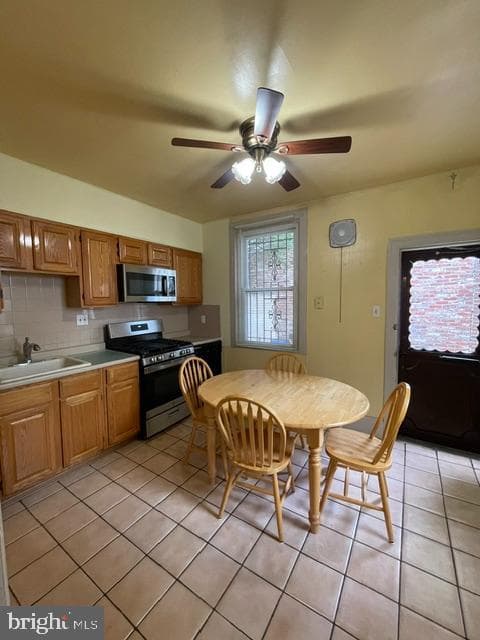 433 W George Street photo 9
