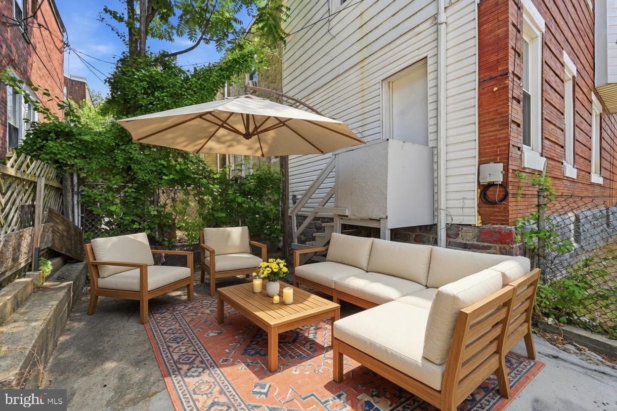 5511 Master Street photo 3
