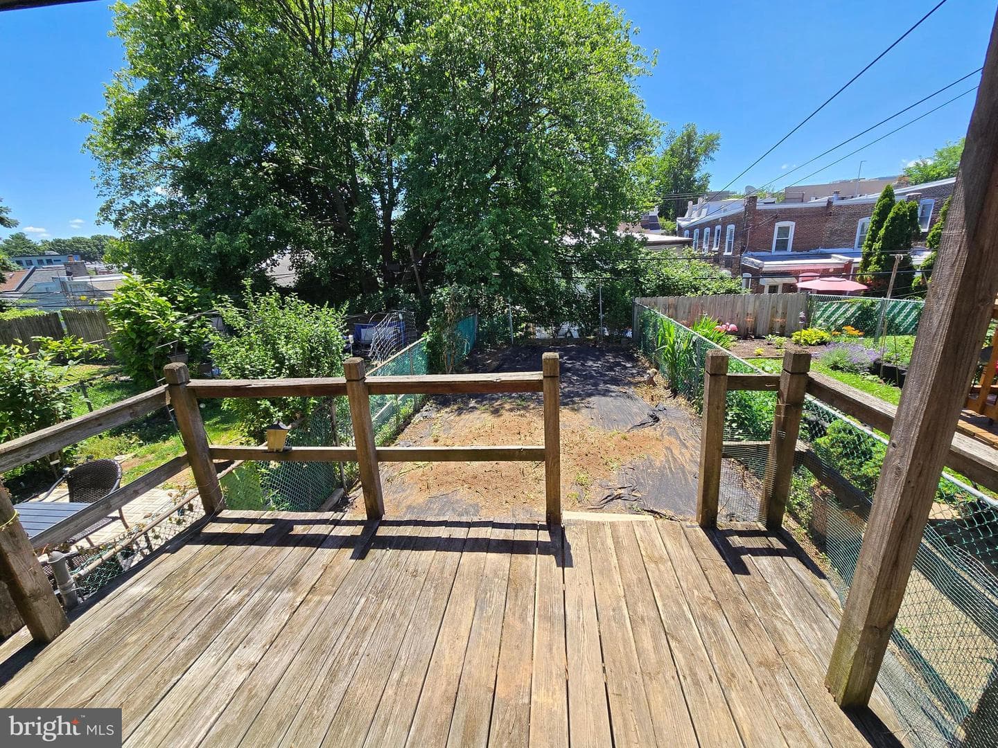 562 Martin Street photo 12