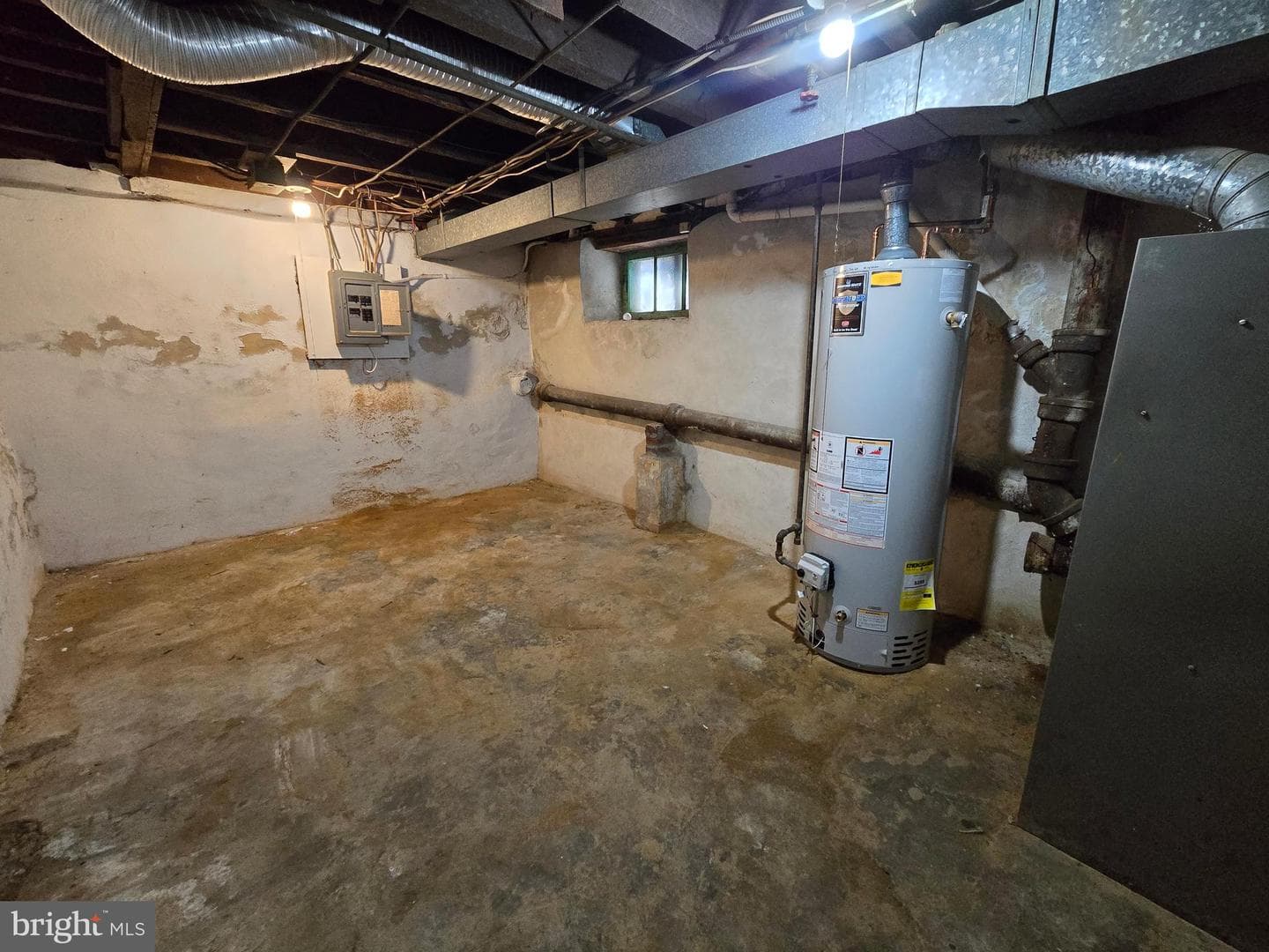 562 Martin Street photo 26