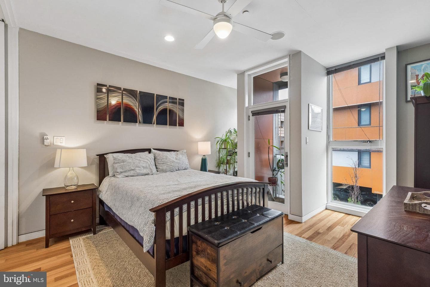 151 W Laurel Street #a photo 25
