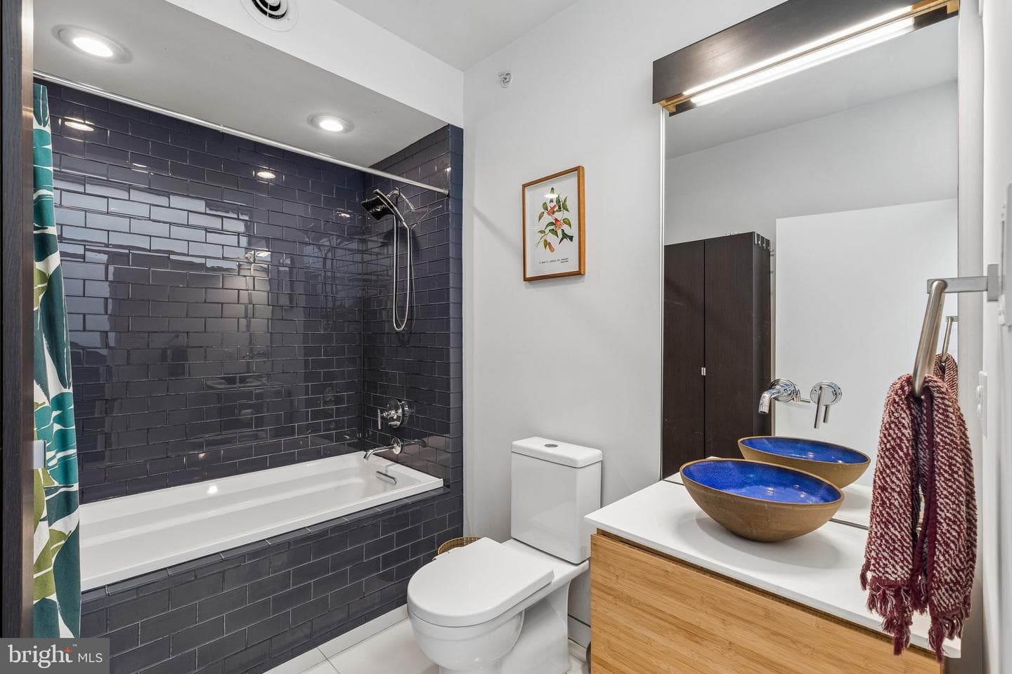 151 W Laurel Street #a photo 30